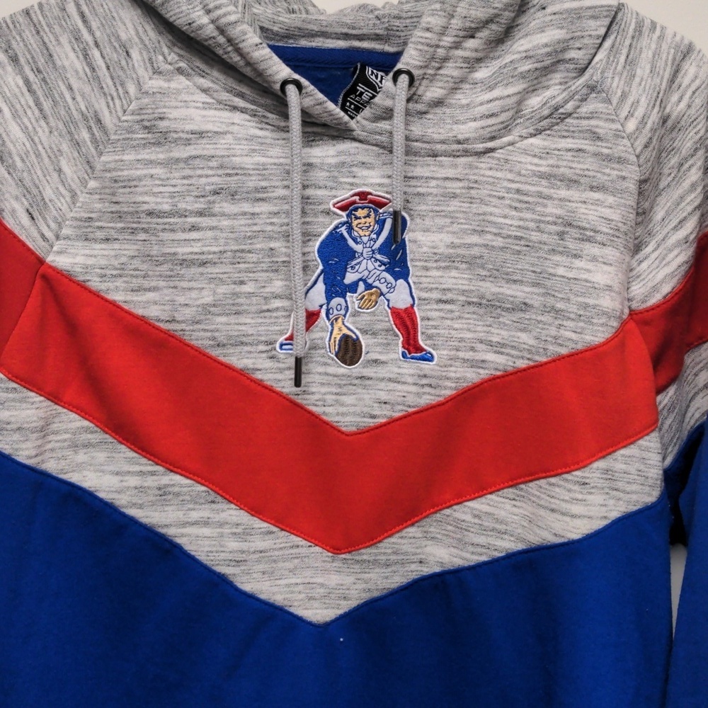 Women's Patriots hoodie Large - Picture 3 of 6